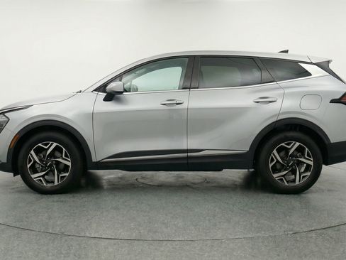 Used 2025 Kia Sportage LX FWD image 5