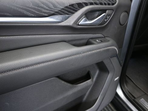 Used 2022 GMC Yukon Denali w/ Denali Premium Package image 15