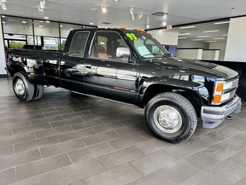 Used 1993 Chevrolet Silverado 3500 4x4 Extended Cab image 6