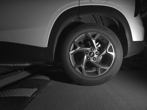 Used 2025 Chevrolet Trax LT FWD image 14