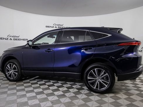 Used 2024 Toyota Venza LE image 11