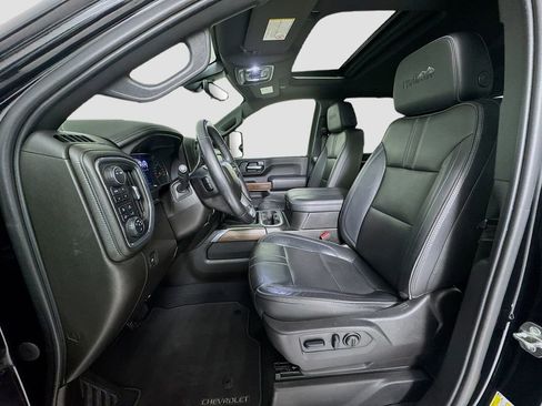 Used 2023 Chevrolet Silverado 3500 High Country image 11