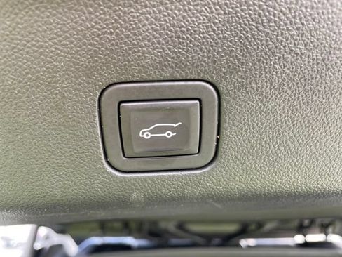 Used 2024 Chevrolet Tahoe LT AWD/4WD image 7