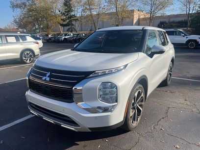 Used 2024 Mitsubishi Outlander SE