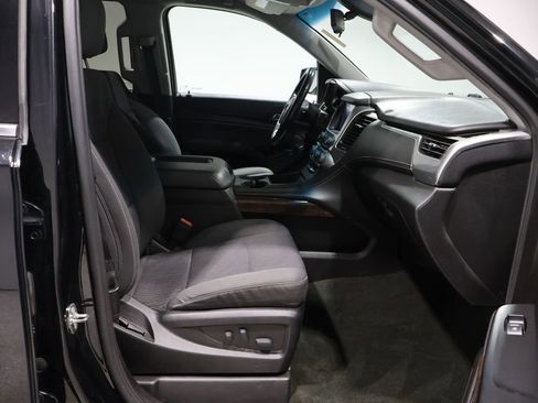 Used 2018 Chevrolet Suburban LS image 23