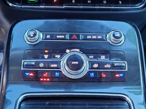 Used 2023 Lincoln Nautilus Reserve image 26