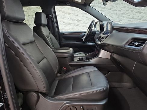 Used 2023 Chevrolet Tahoe LT w/ Luxury Package RWD image 10