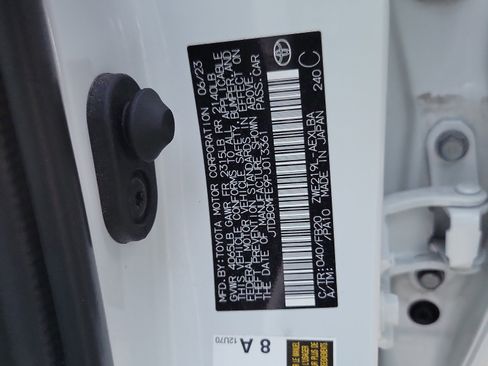 Used 2023 Toyota Corolla SE image 30