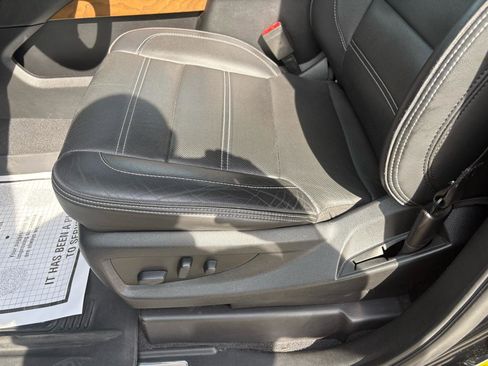 Used 2020 GMC Yukon Denali w/ Denali Ultimate Package AWD/4WD image 19