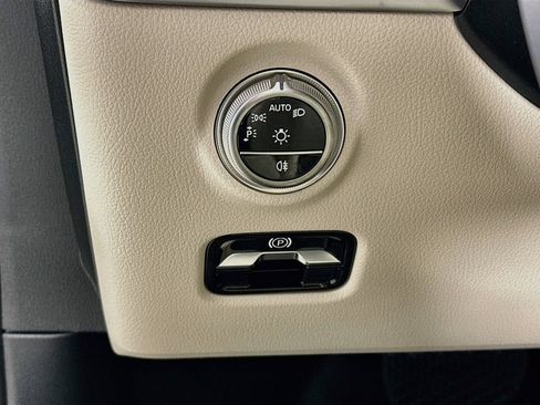 Certified 2026 Mercedes-Benz C 300 Sedan image 10