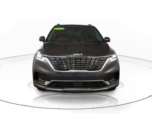 Used 2024 Kia Carnival SX FWD image 2