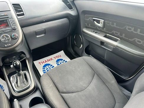 Used 2013 Kia Soul + w/ Audio Pkg FWD image 16