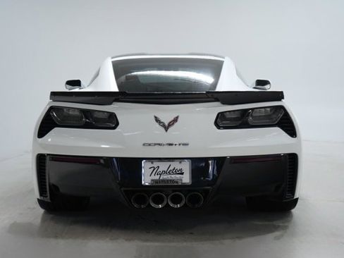 Used 2016 Chevrolet Corvette Z06 w/ 3LZ Preferred Equipment Group image 6