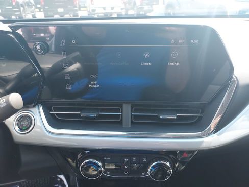New 2026 Chevrolet Trax LT w/ Driver Confidence Package FWD image 21