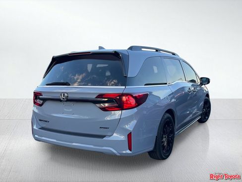 Used 2026 Honda Odyssey Sport-L image 4