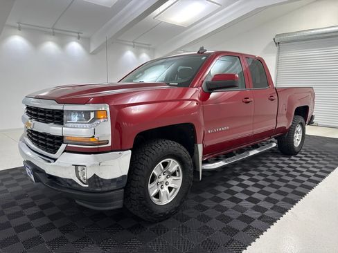 Used 2018 Chevrolet Silverado 1500 LT w/ All Star Edition AWD/4WD image 3