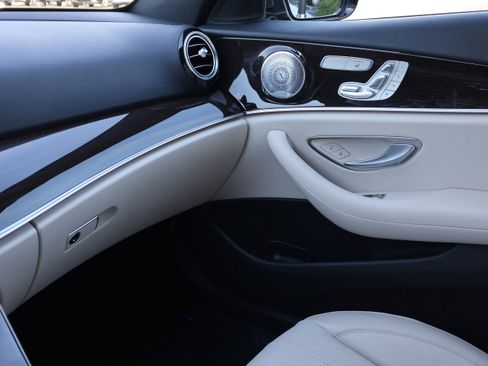 Certified 2020 Mercedes-Benz E 350 Sedan image 40
