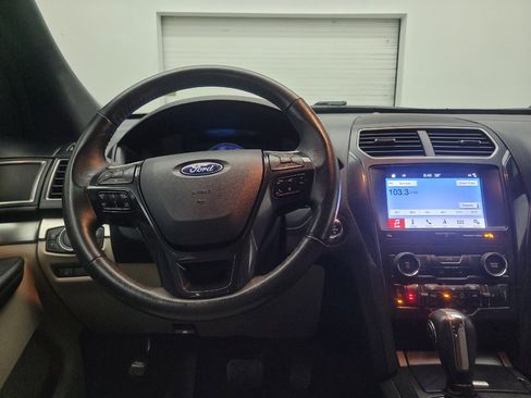 Used 2019 Ford Explorer XLT w/ Equipment Group 202A image 22