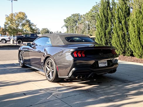 Used 2024 Ford Mustang GT Premium image 8