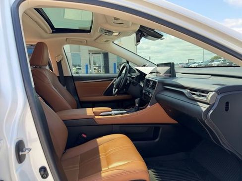 Used 2022 Lexus RX 350L Luxury w/ Accessory Package (Z1) FWD image 9