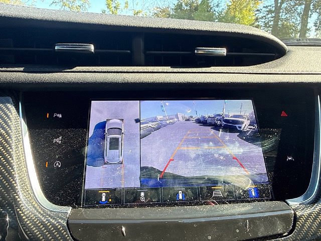 Used 2025 Cadillac XT6 Sport w/ Technology Package AWD/4WD image 16