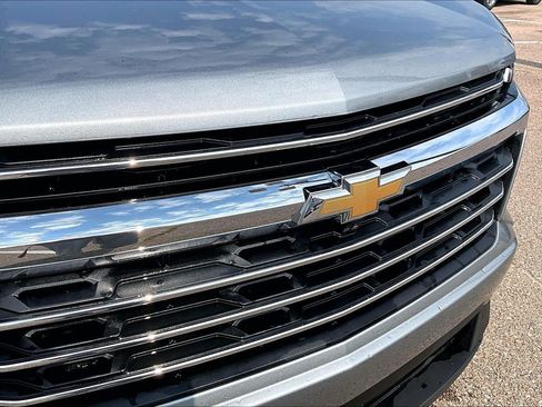 Used 2026 Chevrolet Traverse LT w/ Driver Confidence Package FWD image 3