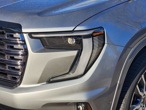 New 2026 GMC Acadia Denali Ultimate w/ LPO, Floor Liner Package image 6