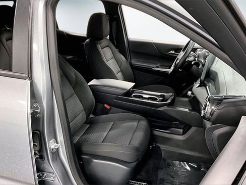 Used 2025 Chevrolet Equinox LT image 26