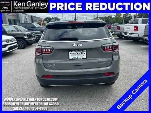 Used 2023 Jeep Compass Limited AWD/4WD image 9