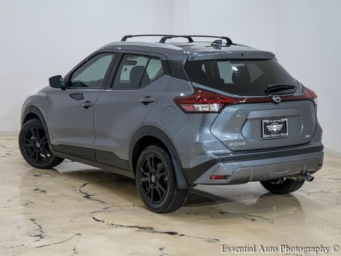 Used 2024 Nissan Kicks SV w/ Interior Electronics Package FWD image 10