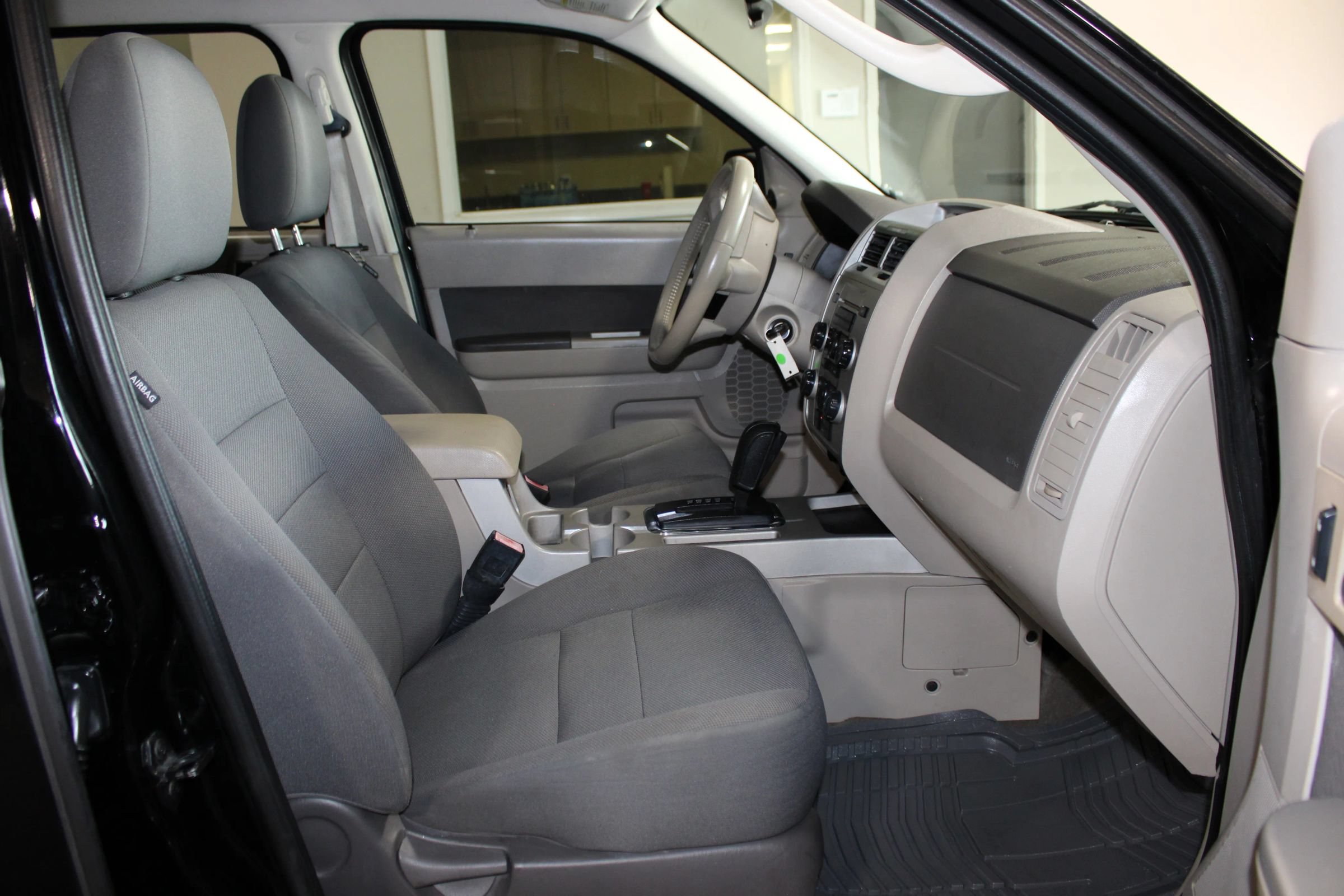 Used 2009 Ford Escape XLT FWD image 24