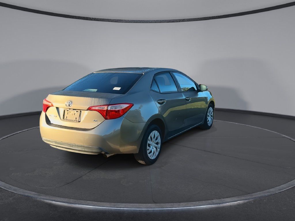 Used 2017 Toyota Corolla LE FWD image 8