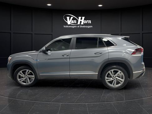 Used 2024 Volkswagen Atlas Cross Sport SEL R-Line AWD/4WD image 4
