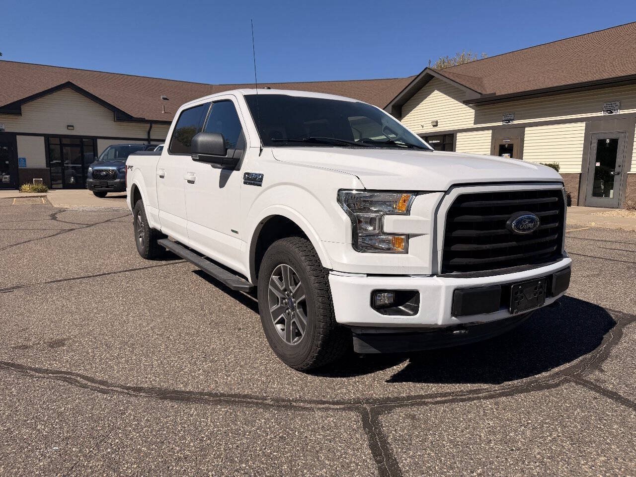 Used 2017 Ford F150 XLT w/ Equipment Group 302A Luxury AWD/4WD image 2