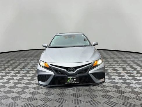 Used 2023 Toyota Camry SE AWD/4WD image 3