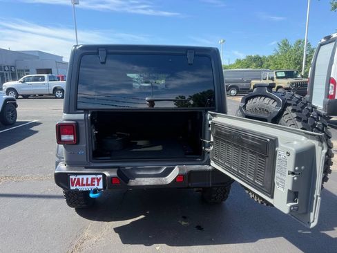 Used 2023 Jeep Wrangler Unlimited w/ Cold Weather Group AWD/4WD image 42