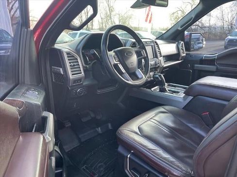 Used 2015 Ford F150 Platinum w/ Equipment Group 701A Luxury image 9