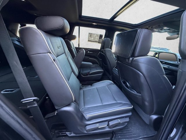Used 2021 Cadillac Escalade Sport RWD image 21