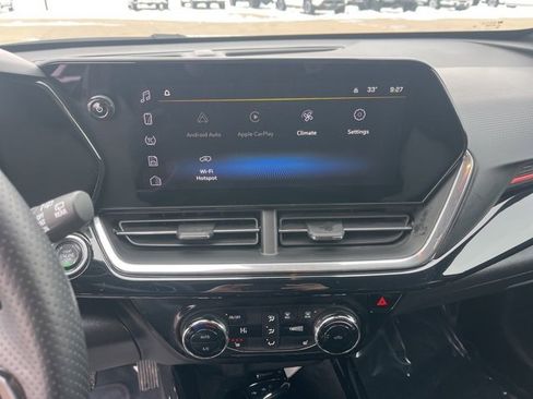 Used 2025 Chevrolet Trax RS w/ Driver Confidence Package image 23