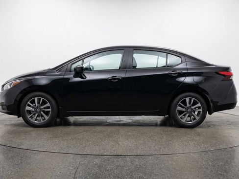 Used 2025 Nissan Versa SV image 5