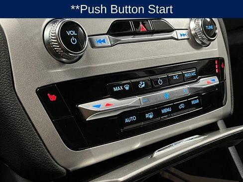 Used 2022 Ford Explorer XLT w/ Class IV Trailer Tow Package image 9