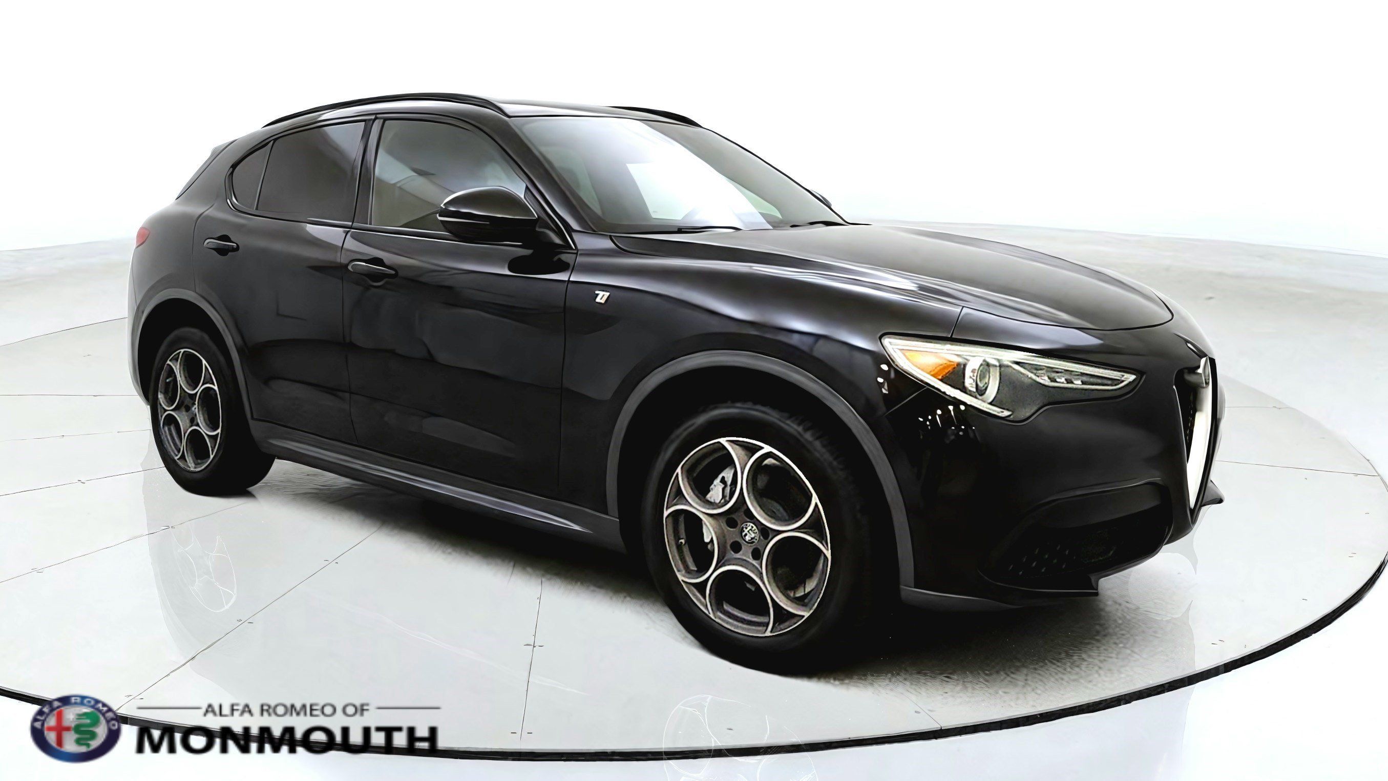 Used 2023 Alfa Romeo Stelvio Ti AWD/4WD image 1