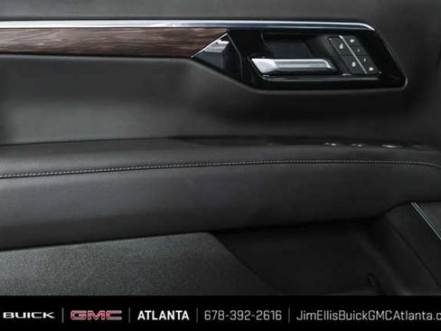 Certified 2025 Chevrolet Tahoe LT AWD/4WD image 6