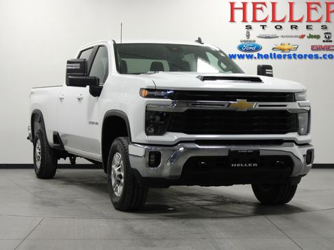 Used 2025 Chevrolet Silverado 2500 LT w/ Convenience Package image 1