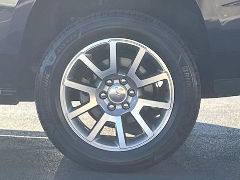 Used 2018 GMC Yukon Denali image 34