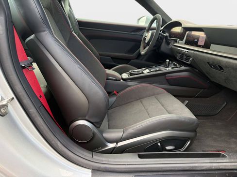 Used 2026 Porsche 911 Carrera GTS image 25