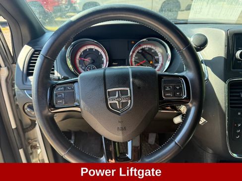 Used 2015 Dodge Grand Caravan SXT FWD image 13