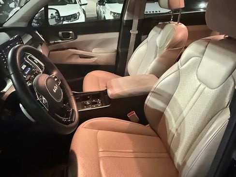 Certified 2024 Kia Sorento EX image 9