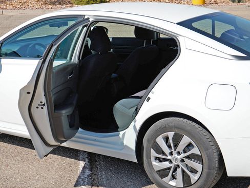 Used 2021 Nissan Altima 2.5 S image 9