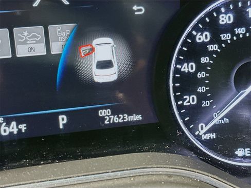 Certified 2021 Toyota Avalon XSE image 12